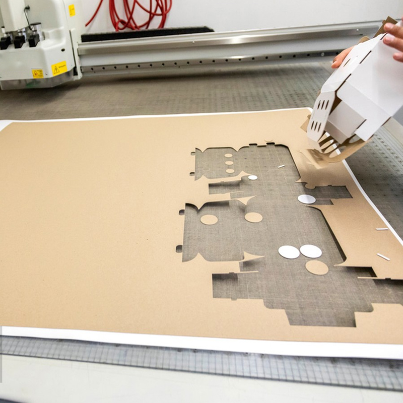 Cardboard cutting&application
